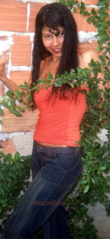 Date this sultry Brazil girl Clarice from SETE LAGOAS B8067