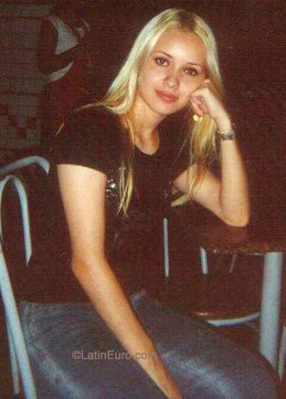 Date this pretty Brazil girl Paola from CABO FRIO B8069