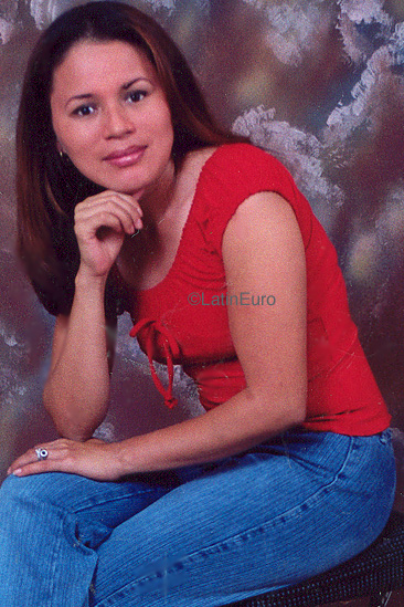 Date this attractive Honduras girl Vilma from Choloma N3902