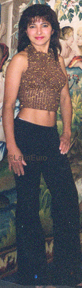 Date this beautiful Brazil girl Ester from  B9925