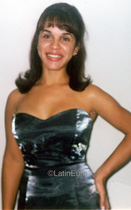 Date this nice looking Brazil girl Flavia from GOIANIA B9916