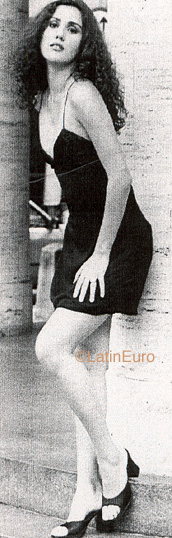 Date this nice looking Brazil girl Kely from RIO DE JANEIRO B9911