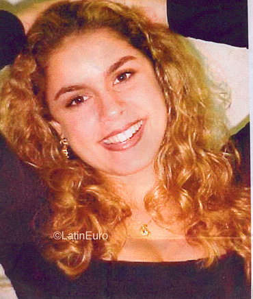 Date this fun Brazil girl Lizziane from RIO DE JANEIRO B9949