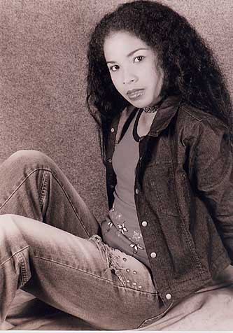 Date this foxy Brazil girl Luisa from ARAXA B9867