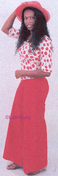 Date this sultry Brazil girl Maria from MACEIO B9901