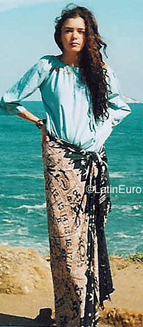 Date this attractive Brazil girl Marisia from RIO DE JANEIRO B9850