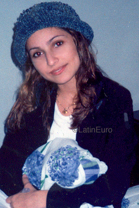 Date this voluptuous Brazil girl Priscila from MACAE B9995