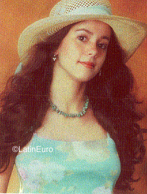 Date this delightful Brazil girl Renata from RIO DE JANEIRO B9853