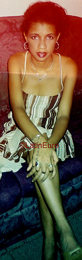 Date this foxy Brazil girl Anna from RECIFE B9724