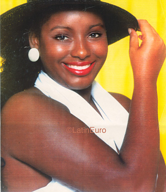 Date this happy Brazil girl Edilezer from SALVADOR B9830