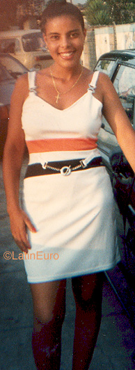 Date this attractive Brazil girl Elisangela from SARACURUNA B9835