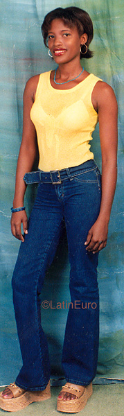 Date this funny Any Country girl Magolie from  N3787