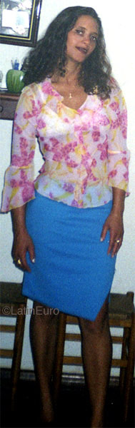 Date this voluptuous Brazil girl Ana from NOVA FRIBURGO B9638