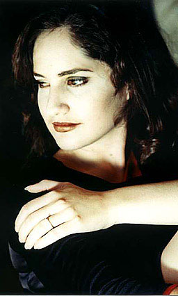 Date this hard body Brazil girl Elisama from SAO PAULO B9688