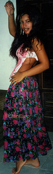 Date this sultry Brazil girl Fabiana from RIO DAS OSTRAS B9637