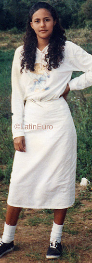 Date this good-looking Brazil girl Marica from CACERES B9720