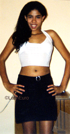 Date this young Brazil girl Solange from ITAPEVI B9695