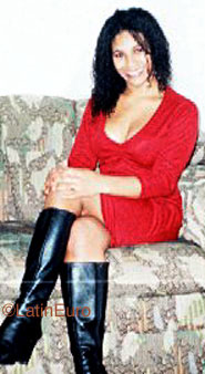 Date this passionate Brazil girl Elienai from  B9597