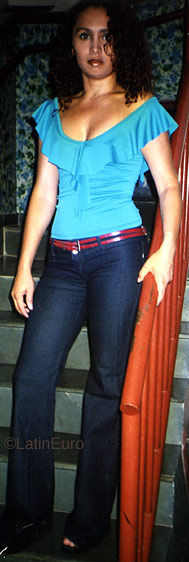 Date this delightful Brazil girl Iraeide from BRASILIA B9605