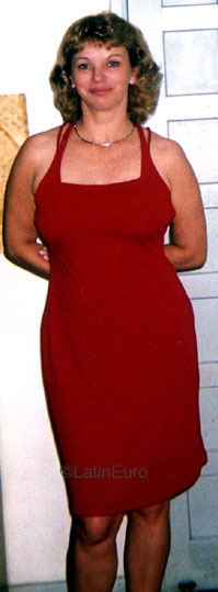 Date this cute Brazil girl Junelia from SANTA CATARINA B9602