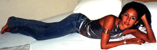 Date this athletic Brazil girl Simone from RECIFE B9578