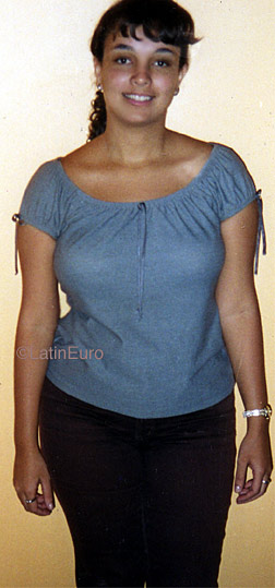 Date this attractive Brazil girl Janine from NITEROI B9532