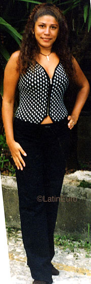 Date this gorgeous Brazil girl Nadia from RIO DE JANEIRO B9482