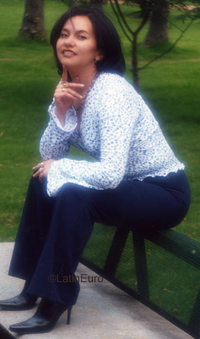 Date this georgeous Colombia girl Doris from Bogota C9973