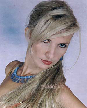 Date this charming Brazil girl Herlane from CAMPO LIMPO B9370