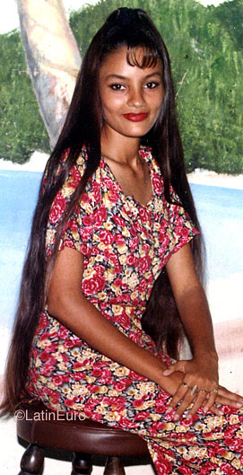 Date this delightful Honduras girl Iris from Choloma N3713