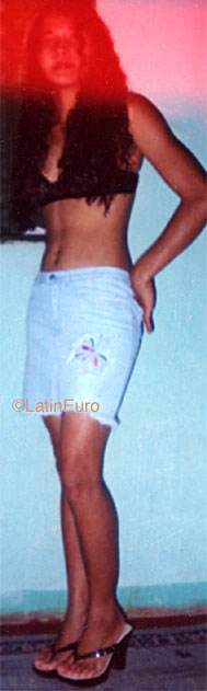 Date this cute Brazil girl Maria from BRASILIA B9434