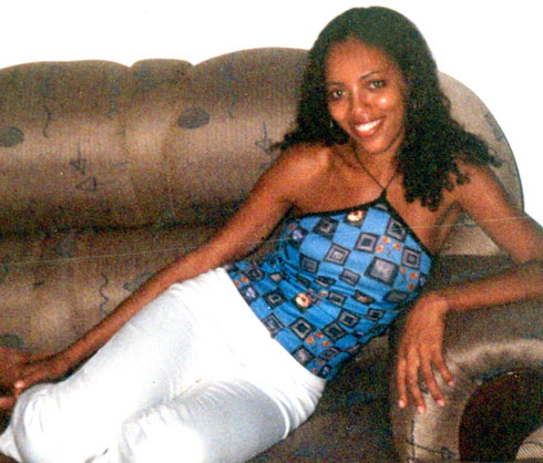 Date this charming Brazil girl Tahiana from PONTE NOVA B9099