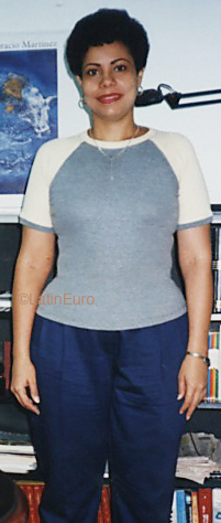 Date this voluptuous Colombia girl Rosa from Cali C49