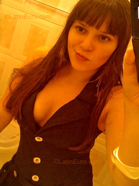 Date this pretty Brazil girl Jessica from Campinas BR60