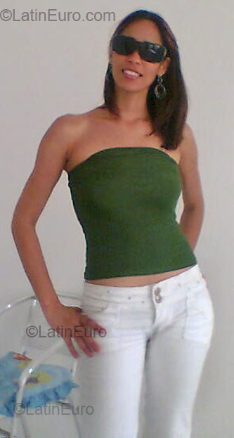 Date this pretty Brazil girl Lucigleide Karyne from Maceio BR82