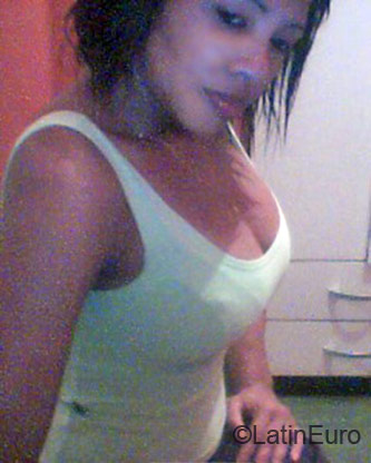 Date this beautiful Brazil girl Liliany from Cariacica BR117