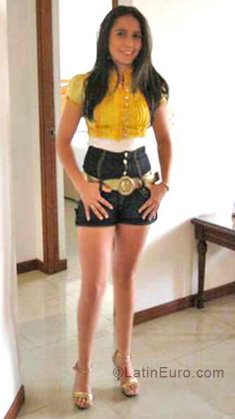 Date this charming Colombia girl Claudia Milena from Medellin CO128