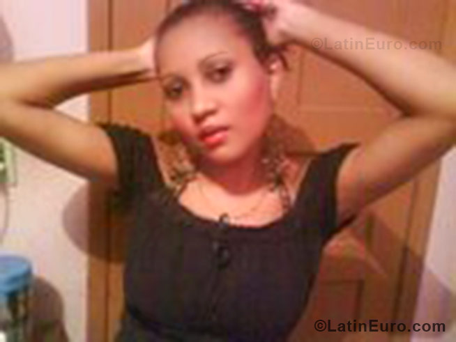 Date this hard body Brazil girl Joseane from Ipanema BR173