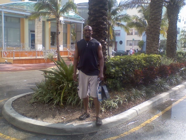 Date this funny United States man DEREK from HENRICO US147