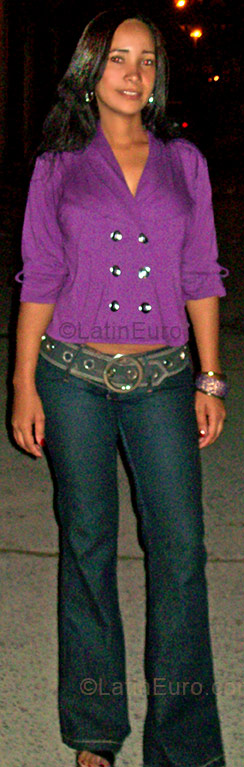 Date this good-looking Brazil girl Sandra from Salvador BR204