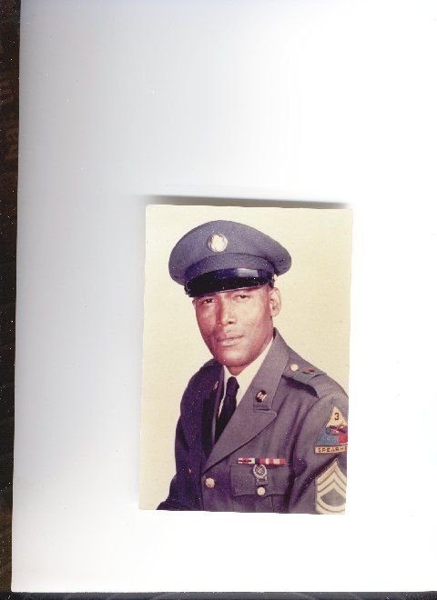 Date this hard body United States man Gaines7 from Wilmington US385