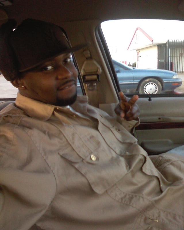 Date this pretty United States man CHAMILLI from Rayville US393