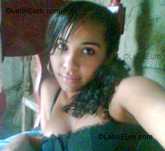 Date this sultry Colombia girl Keisy from Sincelejo CO187