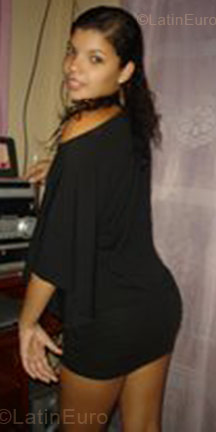 Date this pretty Brazil girl Sandra from Belford Roxo BR281