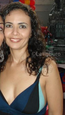 Date this voluptuous Brazil girl Guilhermina from Belo Horizonte BR324