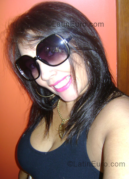 Date this exotic Brazil girl Aniger from Vitoria BR327