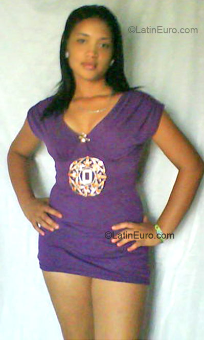 Date this gorgeous Colombia girl Mayerlin from Barranquilla CO248