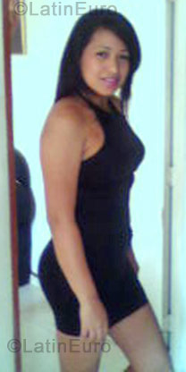 Date this sensual Colombia girl Adriana from Cali CO277