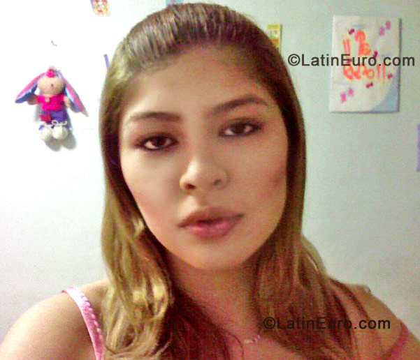 Date this georgeous Colombia girl Leidy from Envigado CO443