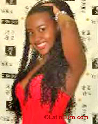 Date this funny Brazil girl Luciana from Rio De Janeiro BR688